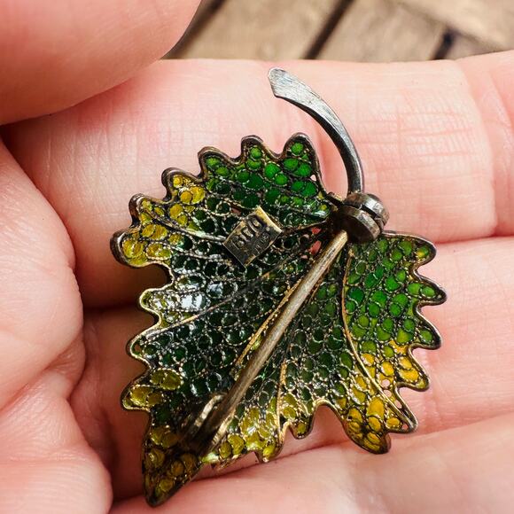Vintage Plique-à-Jour Enamel 800 Silver Leaf Brooch with Bug Design - Picture 6 of 11